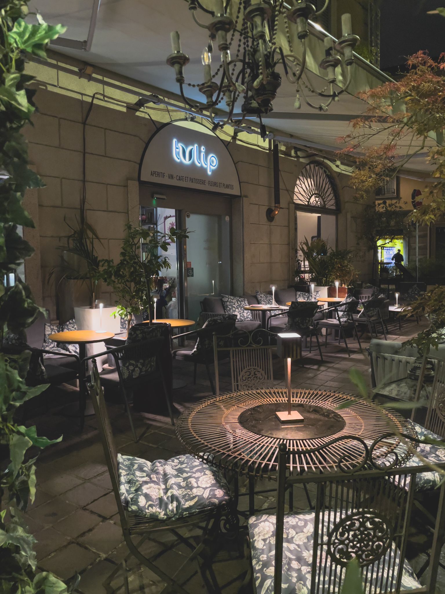 Tavoli del bar all'esterno